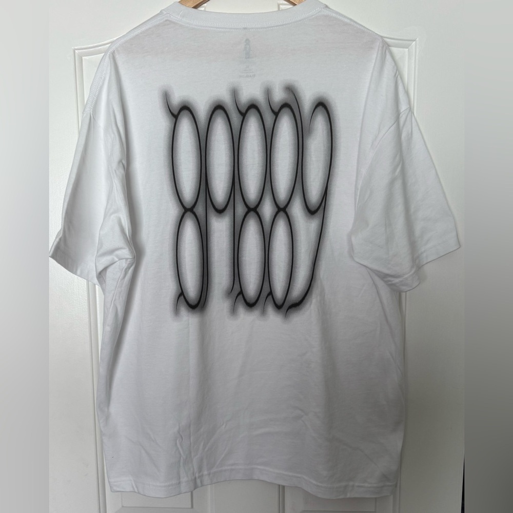 Bobby Radio XL Graphic Tee – Tribal Headphones Art Shirt, 9989 Airbrush Back - Picture 4 of 7